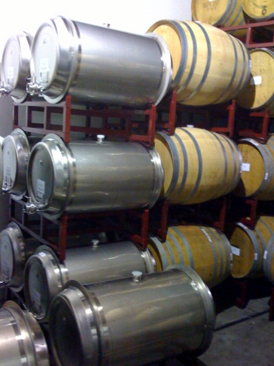 Stainless steel wine barrels, stainless barrels, wine barrels, enotools, oenology, winery equipment